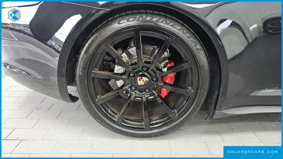 PORSCHE 911 CARRERA 4S