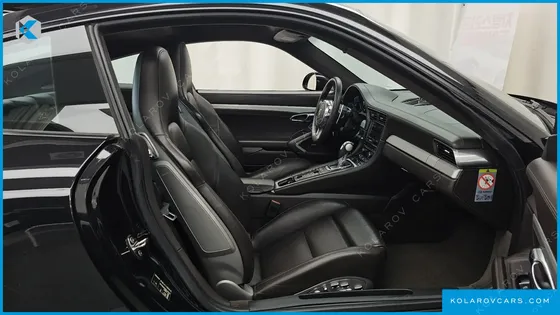 PORSCHE 911 CARRERA 4S