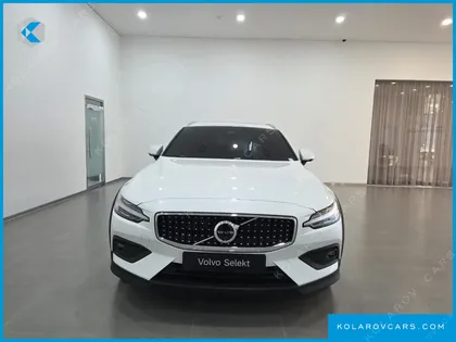 VOLVO V60 B5 ULTRA AWD