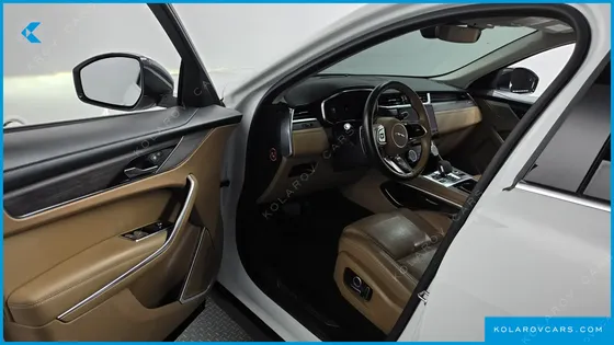 JAGUAR F-PACE D200 S