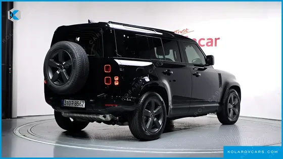 LAND ROVER DEFENDER 110 P300 X-DYNAMIC SE