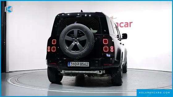 LAND ROVER DEFENDER 110 P300 X-DYNAMIC SE