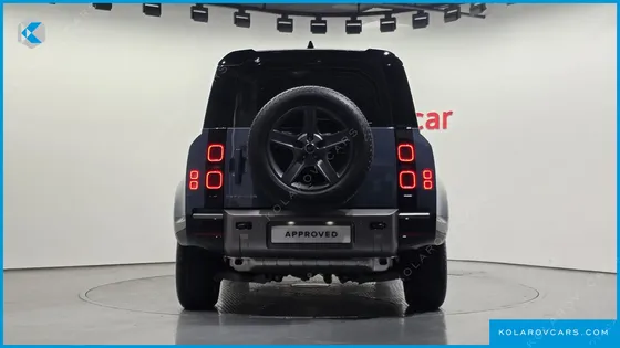 LAND ROVER DEFENDER 110 P300 X-DYNAMIC SE
