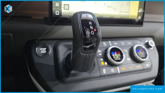 LAND ROVER DEFENDER 110 D250 X-DYNAMIC SE
