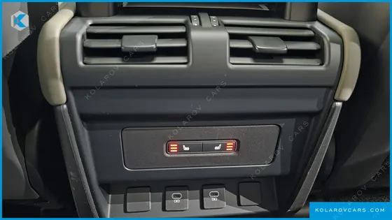 LAND ROVER DEFENDER 110 D250 X-DYNAMIC SE