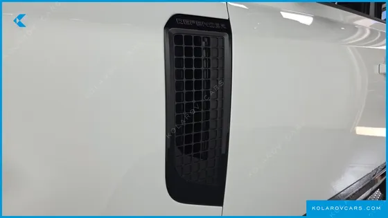 LAND ROVER DEFENDER 110 D250 X-DYNAMIC SE