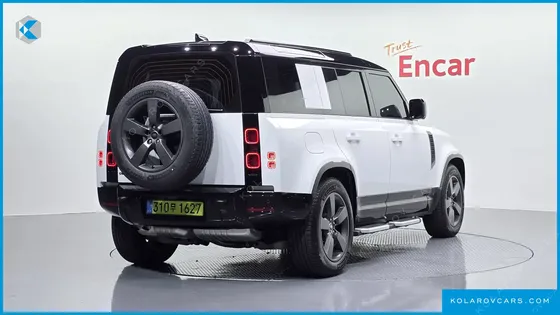 LAND ROVER DEFENDER 110 D300 X-DYNAMIC HSE