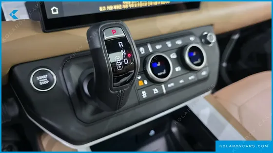 LAND ROVER DEFENDER 110 D300 X-DYNAMIC HSE