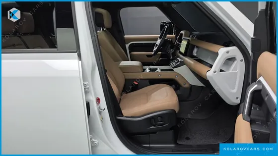 LAND ROVER DEFENDER 110 D300 X-DYNAMIC HSE