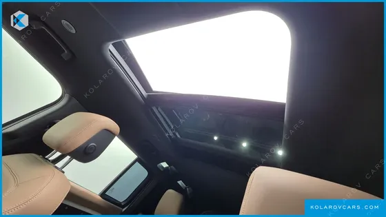 LAND ROVER DEFENDER 110 D300 X-DYNAMIC HSE