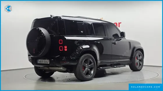 LAND ROVER DEFENDER 110 D300 X-DYNAMIC HSE