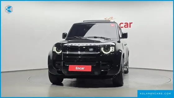 LAND ROVER DEFENDER 110 D300 X-DYNAMIC HSE