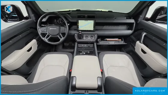 LAND ROVER DEFENDER 110 D300 X-DYNAMIC HSE