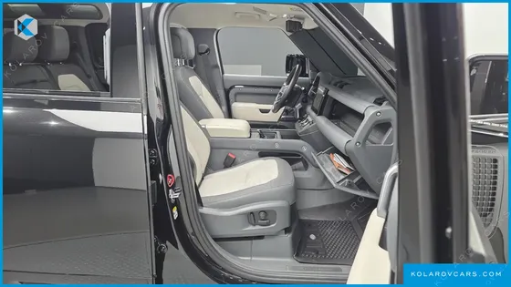 LAND ROVER DEFENDER 110 D300 X-DYNAMIC HSE