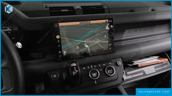 LAND ROVER DEFENDER 110 D300 X-DYNAMIC HSE