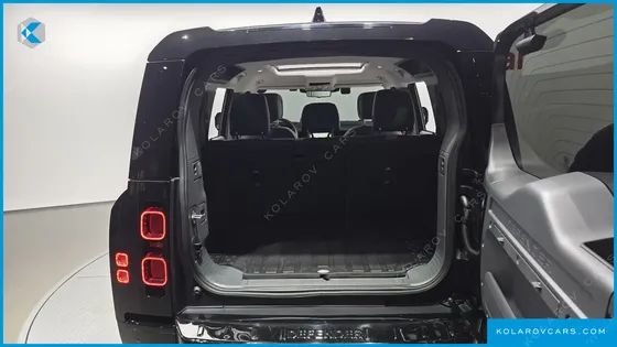 LAND ROVER DEFENDER 110 D300 X-DYNAMIC HSE