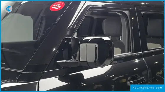 LAND ROVER DEFENDER 110 D300 X-DYNAMIC HSE