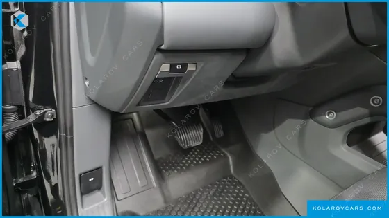 LAND ROVER DEFENDER 110 D300 X-DYNAMIC HSE