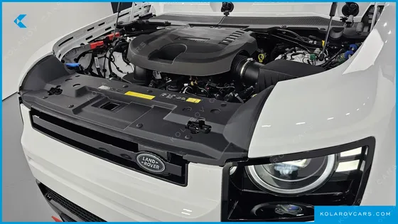 LAND ROVER DEFENDER 110 D300 X-DYNAMIC HSE