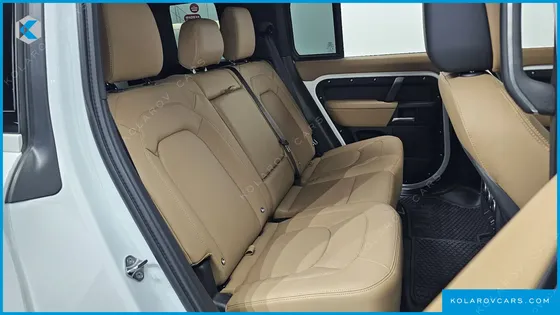 LAND ROVER DEFENDER 110 D300 X-DYNAMIC HSE
