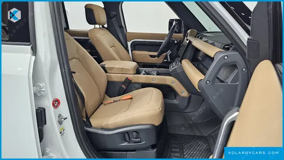 LAND ROVER DEFENDER 110 D300 X-DYNAMIC HSE