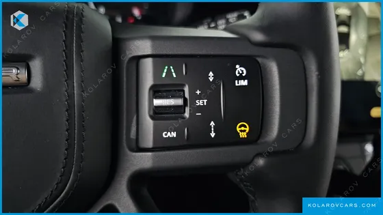 LAND ROVER DEFENDER 110 D300 X-DYNAMIC HSE