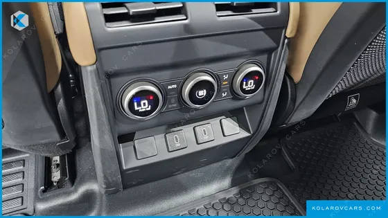 LAND ROVER DEFENDER 110 D300 X-DYNAMIC HSE