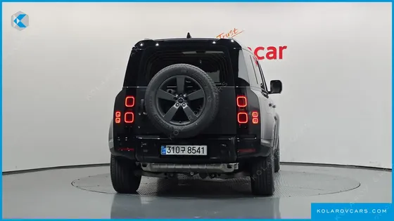 LAND ROVER DEFENDER 110 P300 X-DYNAMIC SE