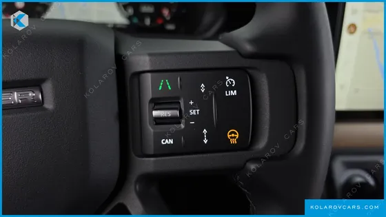 LAND ROVER DEFENDER 110 P300 X-DYNAMIC SE