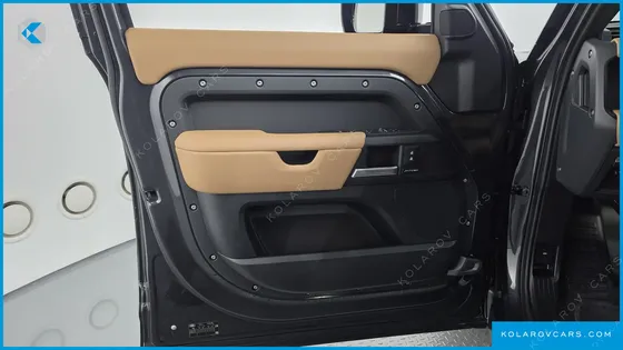LAND ROVER DEFENDER 110 P300 X-DYNAMIC SE