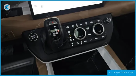 LAND ROVER DEFENDER 110 P300 X-DYNAMIC SE