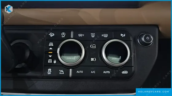 LAND ROVER DEFENDER 110 P300 X-DYNAMIC SE