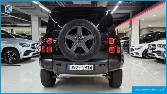 LAND ROVER DEFENDER 110 P300 X-DYNAMIC SE