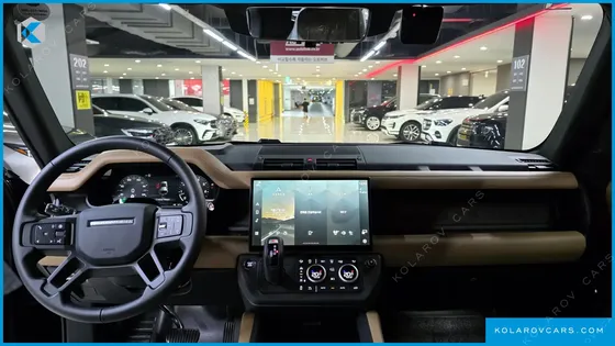 LAND ROVER DEFENDER 110 P300 X-DYNAMIC SE