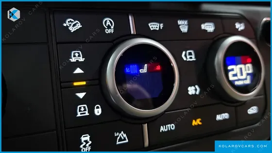 LAND ROVER DEFENDER 110 P300 X-DYNAMIC SE