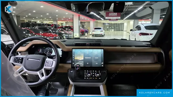 LAND ROVER DEFENDER 110 D300 X-DYNAMIC HSE