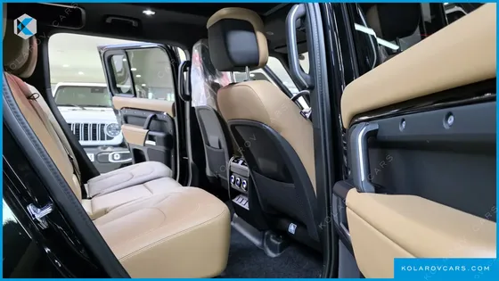 LAND ROVER DEFENDER 110 D300 X-DYNAMIC HSE