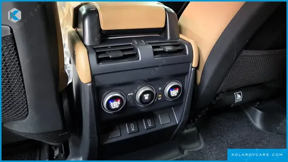 LAND ROVER DEFENDER 110 D300 X-DYNAMIC HSE