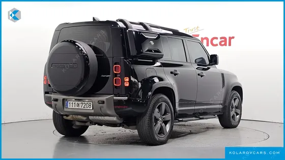 LAND ROVER DEFENDER 110 D300 X-DYNAMIC HSE
