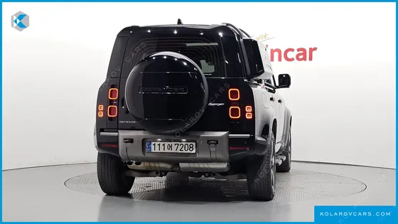 LAND ROVER DEFENDER 110 D300 X-DYNAMIC HSE