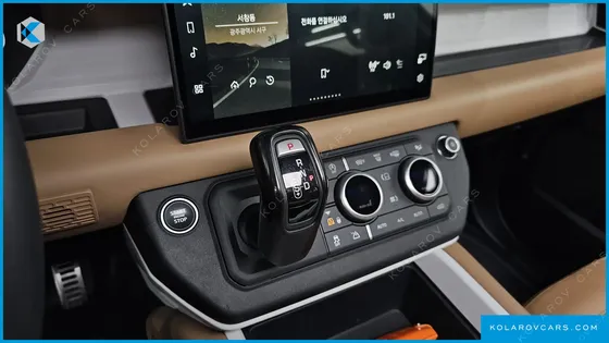 LAND ROVER DEFENDER 110 D300 X-DYNAMIC HSE