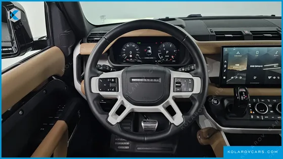 LAND ROVER DEFENDER 110 D300 X-DYNAMIC HSE
