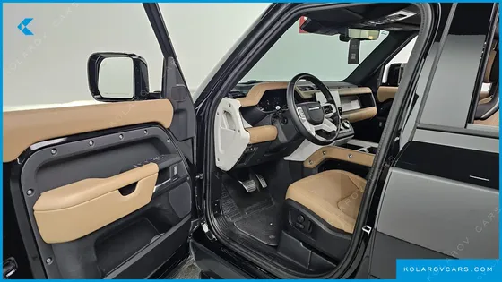 LAND ROVER DEFENDER 110 D300 X-DYNAMIC HSE