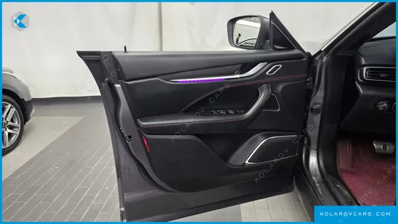 MASERATI LEVANTE 3.0 AWD