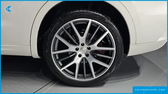 MASERATI LEVANTE 3.0 AWD GRANSPORT