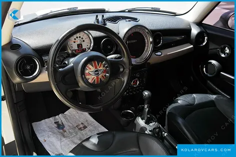 MINI COOPER BAKER STREET