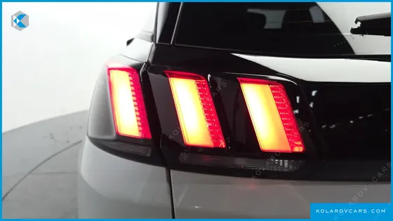 PEUGEOT 3008 1.5 BLUEHDI ALLURE
