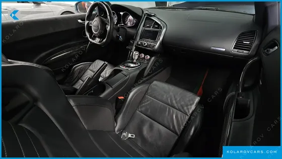 AUDI R8 5.2 V10 COUPE