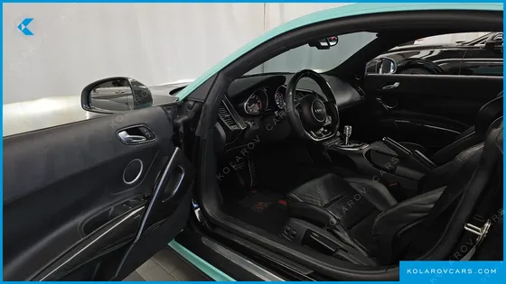 AUDI R8 5.2 V10 COUPE