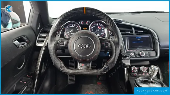 AUDI R8 5.2 V10 COUPE